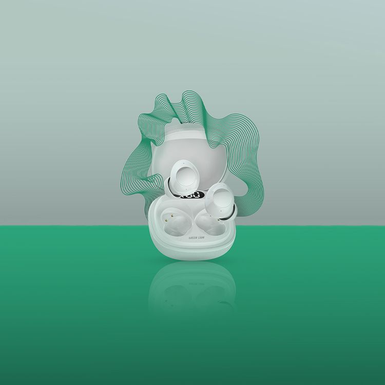 سماعات الأذن اللاسلكية الحقيقية جرين ليون مالبون مع تقنية ENC، وميكروفونات مزدوجة، ومنفذ شحن من نوع C، وإصدار بلوتوث 5.4. مدى بلوتوث 10 متر، بطارية علبة بسعة 300 مللي أمبير، وقت شحن ساعتين، ووقت استعداد 21 ساعة، عرض مستوى البطارية - أبيض