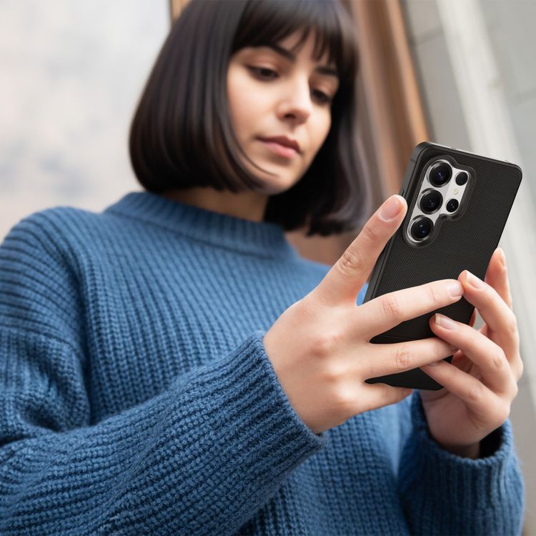 Levelo Cuir Leather Hybrid Case for Samsung Galaxy S26 Ultra with MagSafe Compatibility, Premium PU Leather, 5ft. | 1.5m Drop Tested Height, Strong N52 Magnets, Shock-Resistant Bumper, Comfortable Grip, Aluminum Alloy Frame for Camera & Buttons - Black