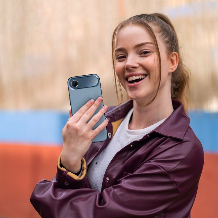 واقي عدسة الكاميرا Levelo LucentUno بنسبة نفاذية 99% لهاتف iPhone 17 Air، مضاد لبصمات الأصابع، مقاوم للخدوش، زجاج AR مزدوج الجوانب، طلاء طارد للزيت، حماية متعددة الطبقات، لاصق قوي - أزرق