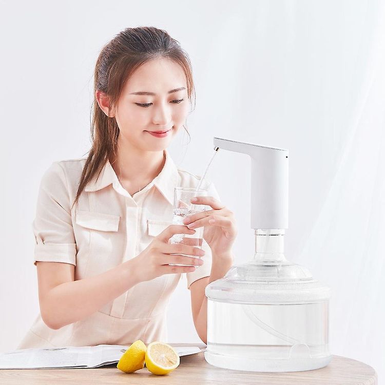 موزع الماء المعقم الأوتوماتيكي Xiaomi Xiaolang بزمن استجابة 0.2 ثانية، وسعة ضخ الماء 145 لترًا، وبطارية قابلة لإعادة الشحن - أبيض