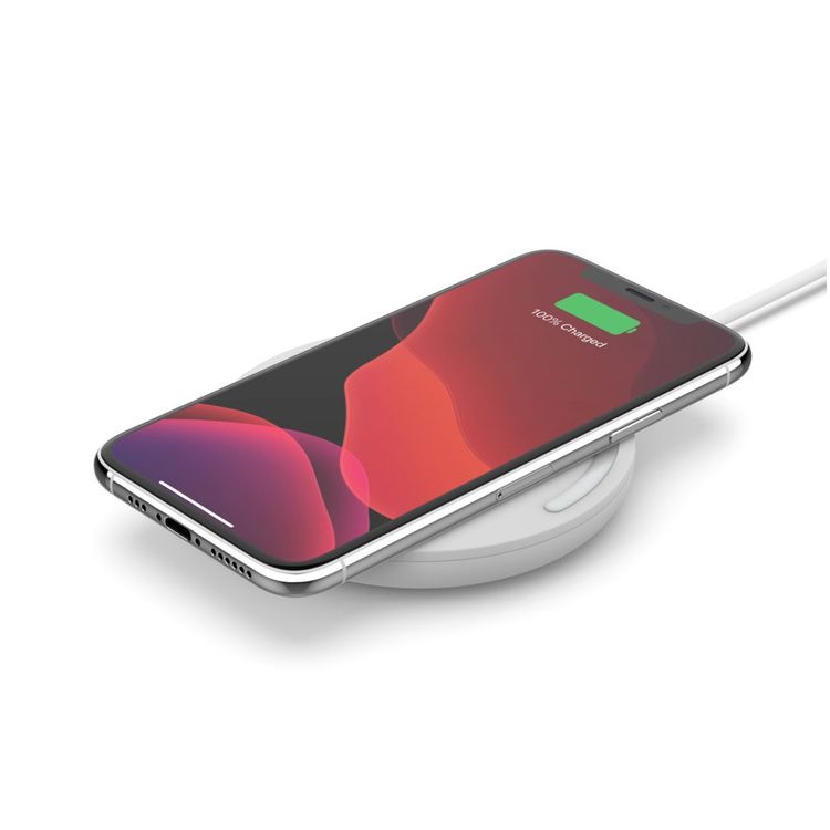 قاعدة الشحن اللاسلكي Belkin BOOST CHARGE™ بقدرة 10 وات - باللون الأبيض