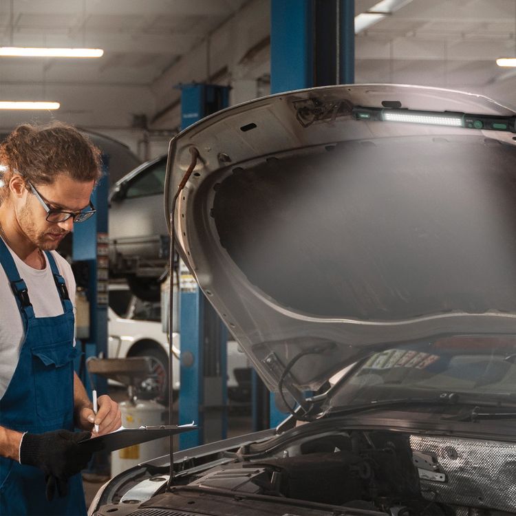 Green Lion Light Beam Magnetic Work Light with 93 LED Lamp Beads, Up to 6 Hours Working Time, USB-C Charging Port, Strong Magnetic Base, 360° Light Coverage, 5200mAh Battery, 180° Head Rotation - Black