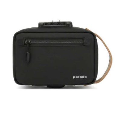 حقيبة تخزين مضادة للسرقة من بورودو لايف ستايل مصنوعة من نسيج نايلون وجلد بحجم 8.2 بوصة مع حامل لمحرك فلاش يو إس بي، مقاومة للرذاذ بتصنيف IPX3 وتوافق مع شحن USB-A - باللون الأسود.