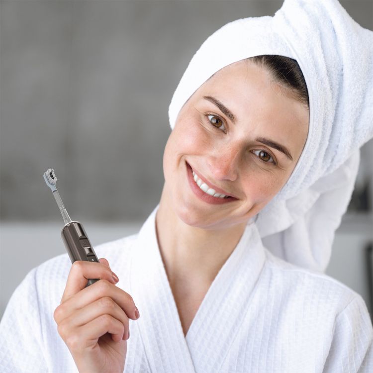 Green Lion Sonic Pro Rechargeable Toothbrush with 3 Cleaning Modes, Wave Magnetic Brush, 1200mAh Battery, USB-C Charging Time, 50° Oscillation, 120 Days Working Time, Auto Shut-Off Function - Brown