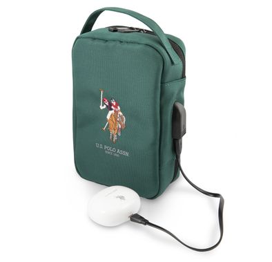 حقيبة يو إس بولو أسن نايلون للأجهزة اللوحية، مزودة بمنفذ USB، وجيب شبكي، وسحاب إغلاق، ومقابض حمل، ومساحة واسعة، وخفيفة الوزن، وسهلة الحمل - لون أخضر