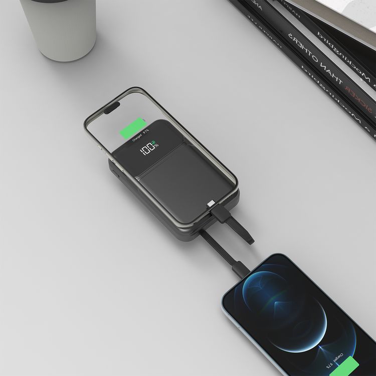 Green Lion 3-in-1 Integrated 10000mAh Power Bank with 15W Wireless Fast Charging, Short Circuit Protection, Digital Display, Polymer Battery, 20W PD, Built-in Cables - Black