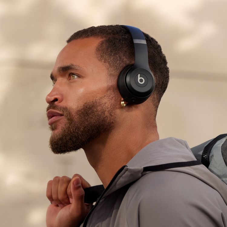 Beats Solo 4 Wireless On-Ear Headphones, Compact Design, Apple & Android Compatible, Up to 50 Hours of Battery Life, Clear Sound, Lossless Audio, Foldable Design - Matte Black