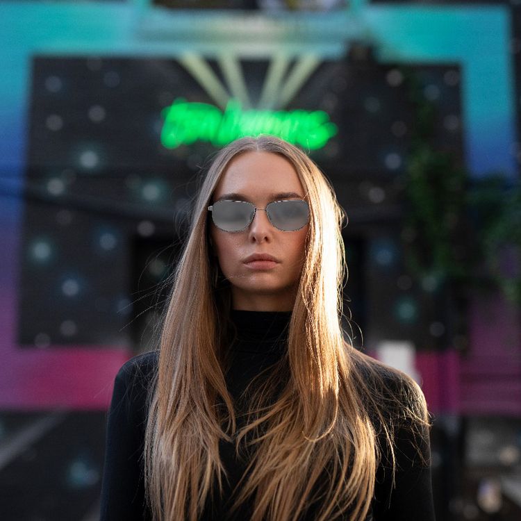 Porodo Lifestyle Silenza Sunglasses with Polarized Lenses, Smart Touch Control, Voice Assistant, Metal-Hybid Frame, Open-Ear Audio - Black