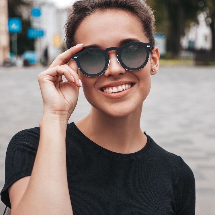 Porodo Dale Round Frame Sunglasses with Adjustable Brightness for Any Light, Durable Flex-Frame Ultra-Light 40.7g Weight, Stainless Steel Material, UV400 Protection, Unisex Design - Black