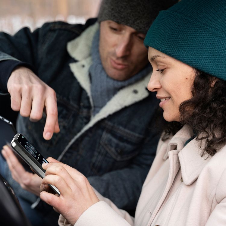 Powerology Fluenté Smart Translator with Real-Time Photo & Voice Translation, Up to 8 Hours Working Time, 2200mAh Battery Capacity, 1GB RAM, 16GB ROM, Type-C Charging Interface, 21 Languages Offline Translation, AI Assistant - Black