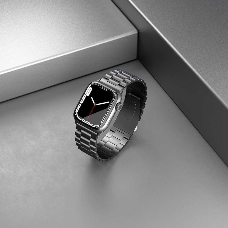 Levelo Daytona Watch Strap with Adjustable Links for Apple Watch 49/45mm, Anti-Oxidation Technology, Compatible with SE, Series 8, 7, 6, 5 & 4, Stainless Steel with Premium Metal Finish - Black