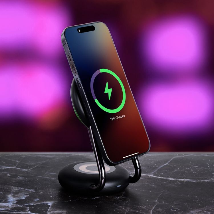 Green Lion 3-in-1 MagSafe Charging Hub with 15W Maximum Wireless Output, Simultaneous Charging, Charging Protection, 2W Watch Output, Type-C Input Interface - Black