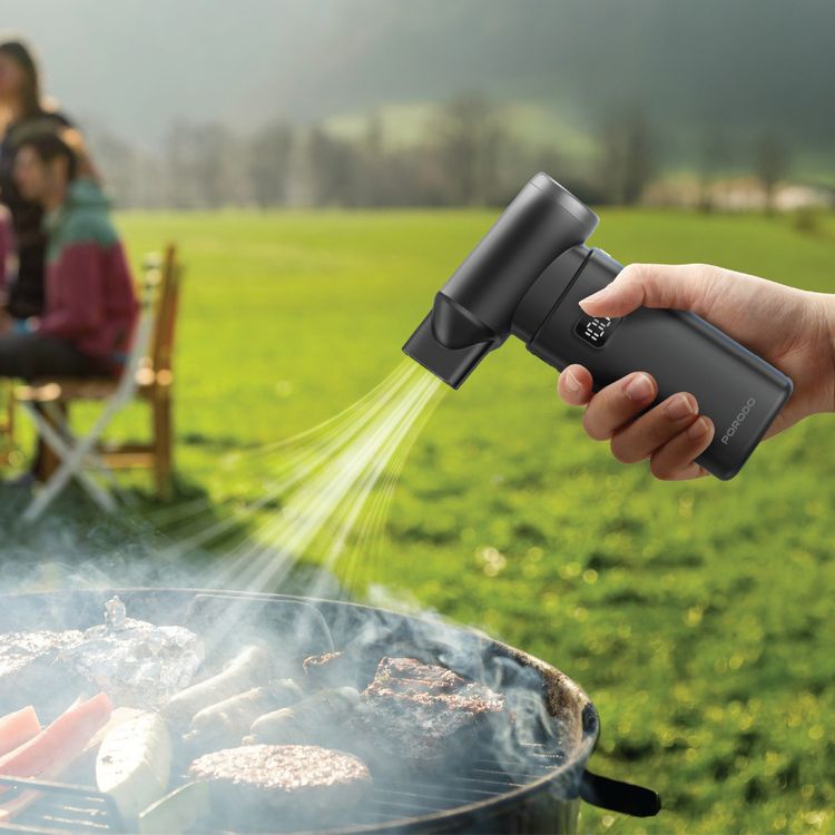 مروحة بورودو لايف ستايل باور ماكس توربو مع فوهات قابلة للفصل، طاقة مقدرة 200 واط، سعة بطارية 8000 مللي أمبيرساعة، وقت عمل 2.5 ساعة، سرعة محرك 130000 دورة في الدقيقة، 5 مستويات سرعة، طاقة إضاءة ليد 1 واط، واجهة شحن من النوع C، تدفق هواء قوي - أسود