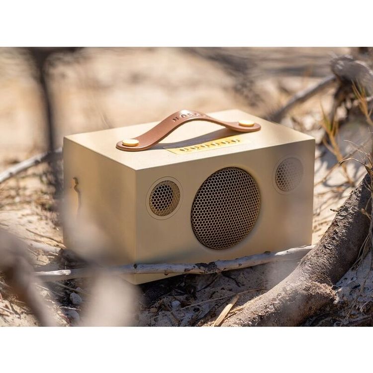 مكبر صوت محمول بتقنية البلوتوث Audio Pro T3+ بقوة 25 وات، وبلوتوث 4.0، وعمر بطارية يصل إلى 30 ساعة - بيتر يوجين