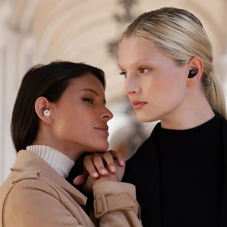 Urbanista Lisbon True Wireless Earbuds, Touch Controls, Compact Size, Siri and Google Voice Assistant, Up to 27 Hours Playtime, 2 Bluetooth Class, ≤10 m Bluetooth Range - Midnight Black