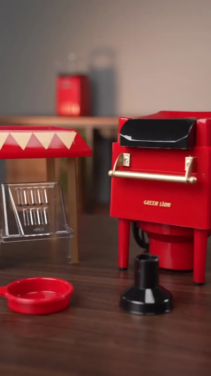 Green Lion Vintage Popcorn Maker with 270mL Capacity, 1200W Maximum Power, UK Plug, ON/OFF Button, Measuring Spoon, Aluminum Cup, High-Temperature-Resistant - Red