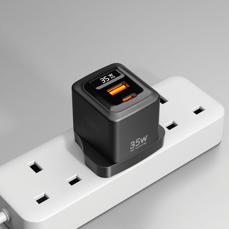 Porodo GaN Wall Charger with USB-A & USB-C Ports, 35W Power Delivery, Built-in Safeguards, Fast Charge Support, Multiple Device Charging, Digital Display - Black