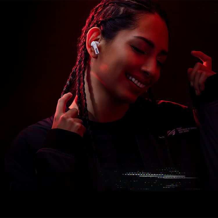 سماعات أذن ASUS ROG Cetra اللاسلكية الحقيقية SpeedNova مع خاصية إلغاء الضوضاء النشطة التكيفية، وبلوتوث ثنائي الوضع واتصال لاسلكي 2.4 جيجاهرتز، وعمر بطارية يصل إلى 46 ساعة، وميكروفون مدمج متعدد الاتجاهات، وتقنية ROG SpeedNova اللاسلكية، وإضاءة ASUS Aura RGB، ونقاط متعددة هجينة - أبيض