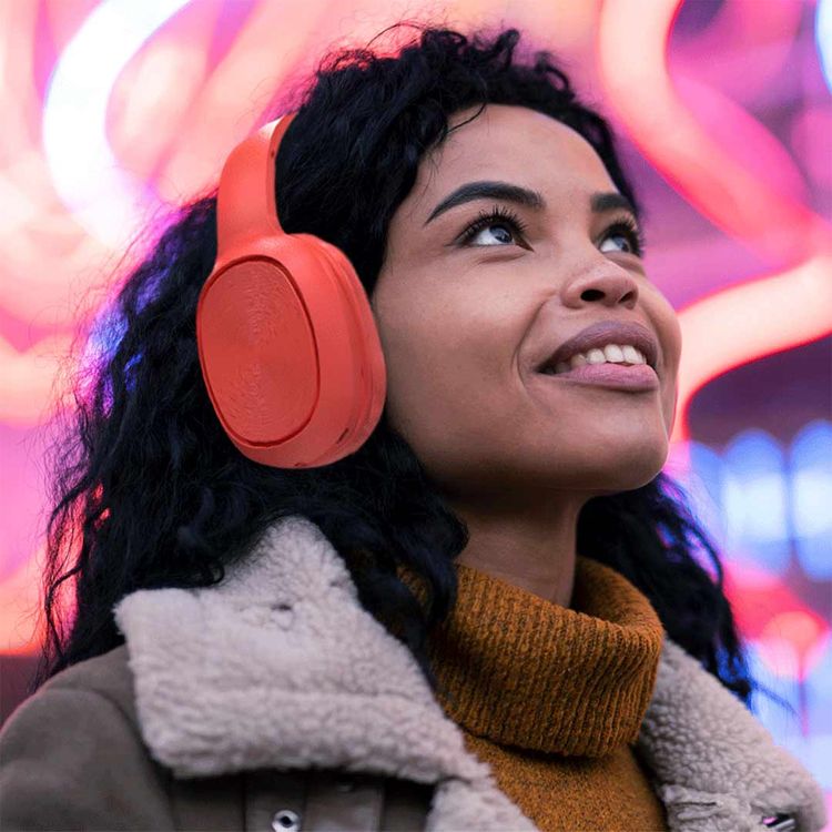 Porodo Soundtec Wireless Headphones with Noise Cancelling, Active Siri, Pure Bass, 2 Hours Charging Time, 12 Hours Playtime, 400mAh Battery Capacity - Red