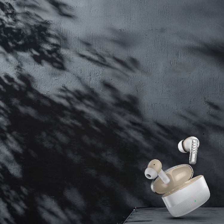 Green Lion Vancouver True Wireless Earbuds with Dual Microphones, 200mAh Charging Case & 25mAh Earbuds Battery, Up to 4 Hours Play Time, Bluetooth Version 6.0, 12m Transmission Range - White