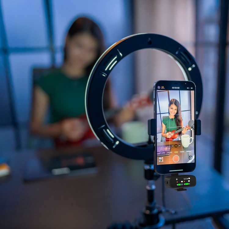 Powerology Pure Q1 AI Noise-Cancelling Microphone with Crystal-Clear Sound, Bluetooth BGM Streaming, Instant Auto Pairing, Multi-Scene Reverb Modes, Type-C Charging Port, One-Touch Noise Cancellation, 5.5 Hours Transmitter, 7.5 Hours Receiver with BGM, Earphone Monitoring- Black