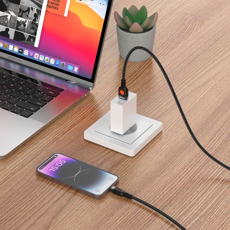 Porodo Aluminum Alloy Braided Cable USB-A to Lightning 1.2, 480Mbps Transfer Speed, 2.4A, more than 15000 Bends Life Span, Tangle Free - Black