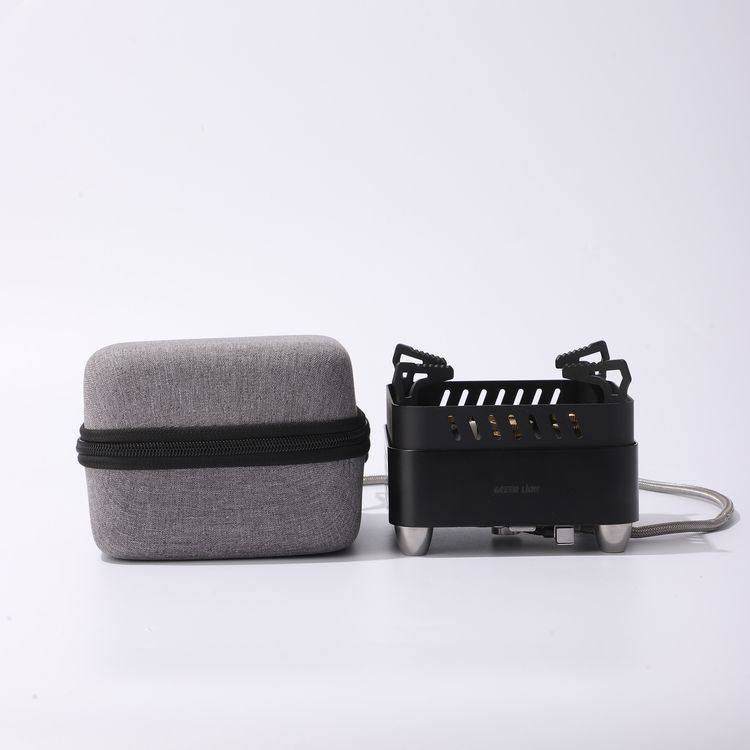 موقد تخييم Green Lion Campfire بطاقة حرارية 3500 وات، موقد نحاسي فعال، متوافق مع غاز البوتان، مقاوم للرياح، إشعال بيزوكهربائي، توصيل سهل للغاز، تحكم في الشعلة قابل للتعديل، إنتاج حرارة سريع، توزيع حرارة متساوٍ، موقد نحاسي بخمسة رؤوس، حقيبة حمل واقية - أسود.