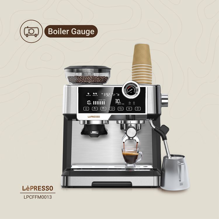 ماكينة صنع قهوة اسبريسو LePresso Advanced ذات شاشة لمس تفاعلية، مضخة ULKA 19 بار، 1350 واط، سعة خزان مياه 2.5 لتر، مقياس غلاية، مطحنة مخروطية الشكل، إعدادات طحن قابلة للتعديل - فضي