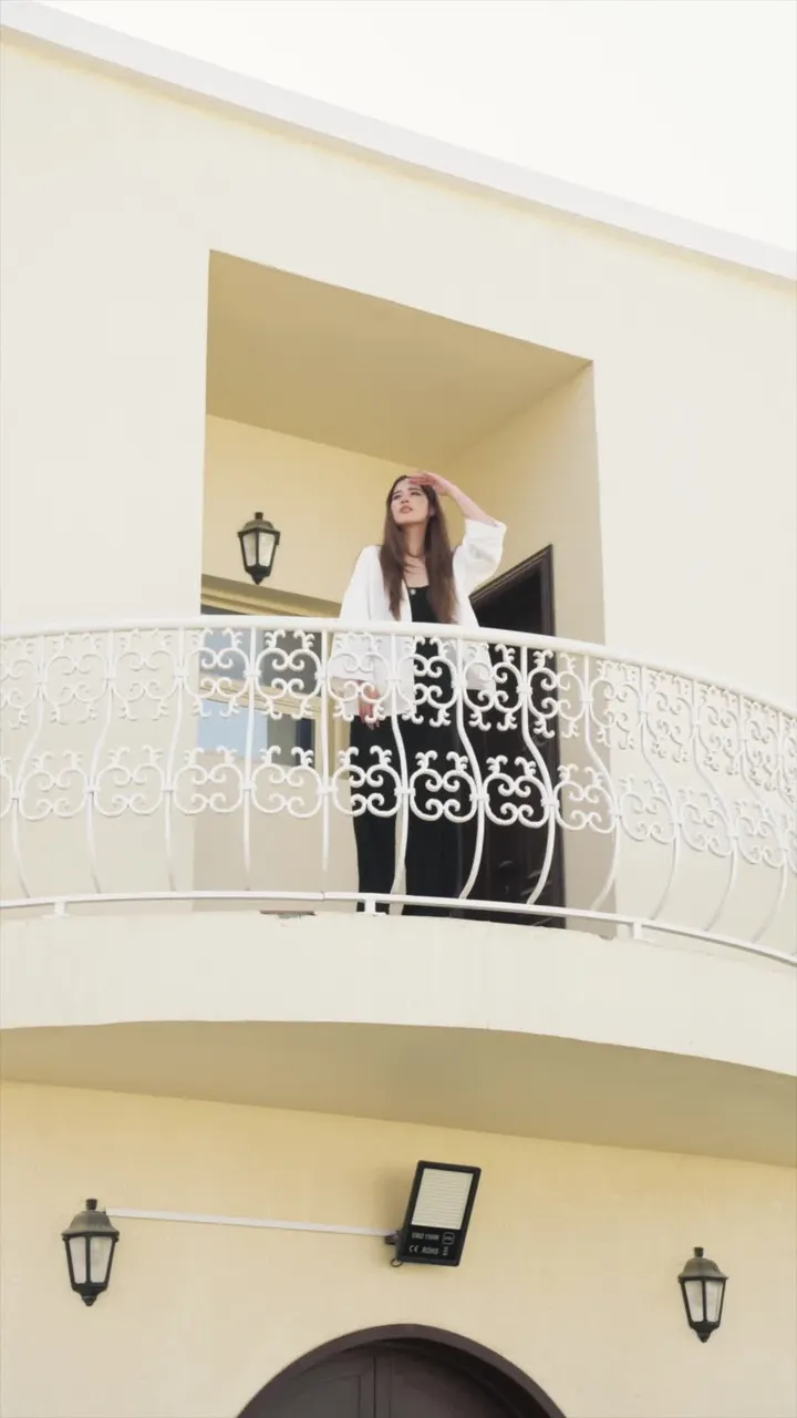 Green Lion GA20 Air Cooler 60W, 20L Water Tank Capacity, 360° Oscillation for Even Air Distribution, Remote Control, Digital Display - White / Gray