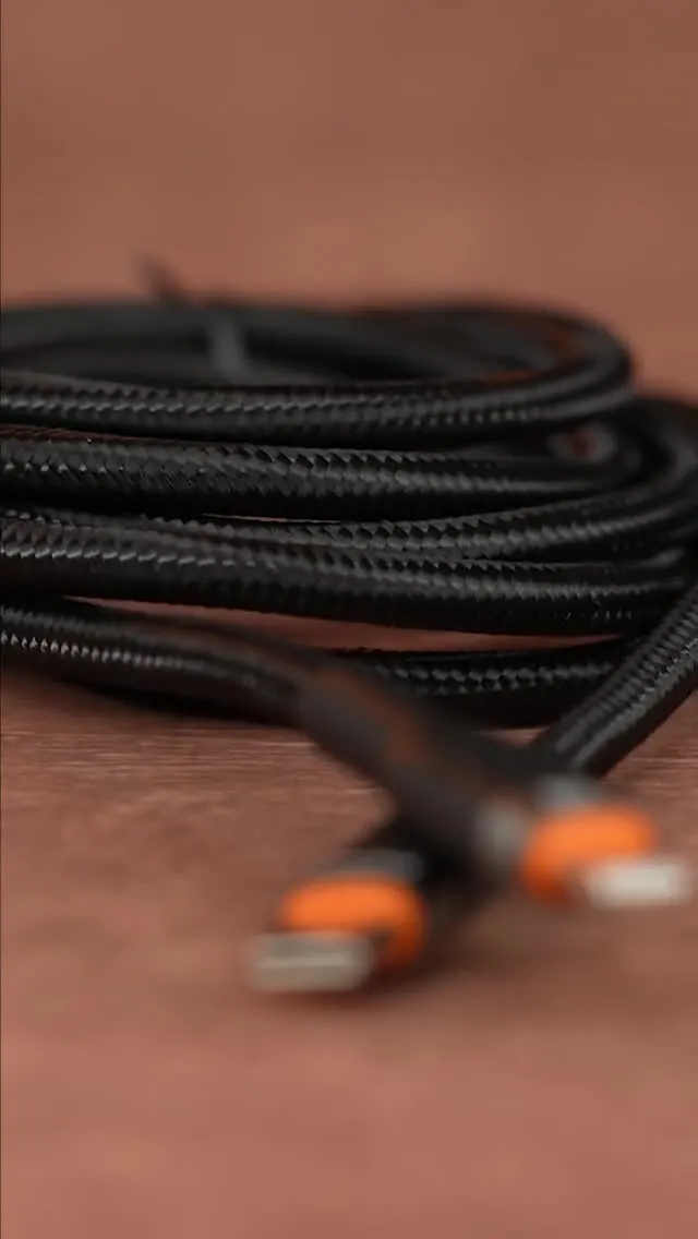 Porodo Braided Type-C to Lightning Cable with 30W Power Delivery, 1.2m Cable Length, 480Mbps Transfer Speed, More than 15,000 Bends Lifespan, Tangle-Free Design