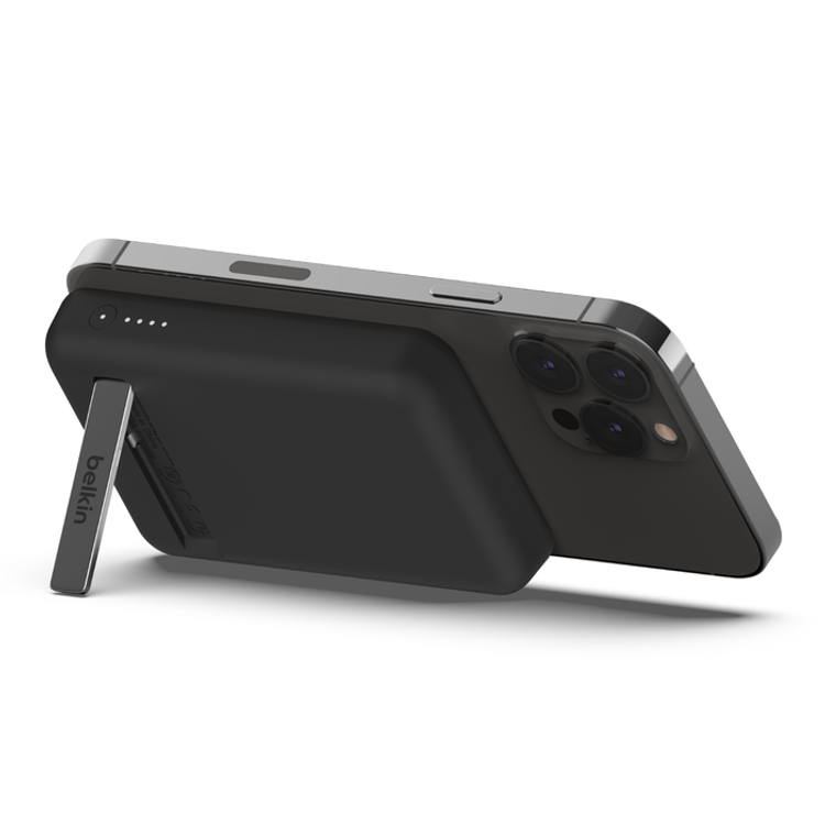 Belkin Boost Charge  Magnetic Wireless Power Bank  5k+Stand - Black