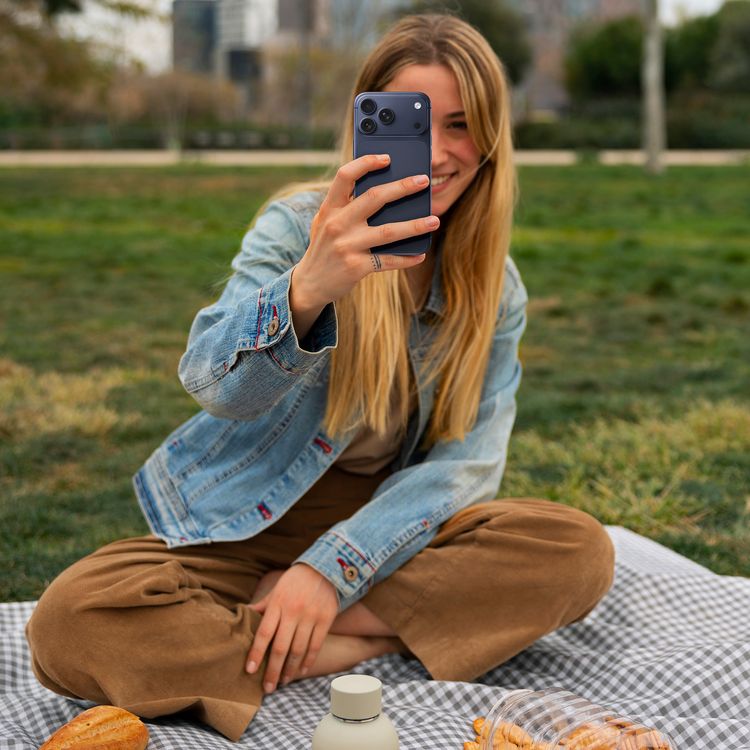 Levelo Trio Pro Camera Lens Protector for iPhone 17 Pro, Anti-Glare Coating, Scratch Resistant, Ultra-Clear Glass, Oleophobic Coating, Double-Sided AR Glass, Detachable Camera Protector, 0.33mm Thickness - Blue