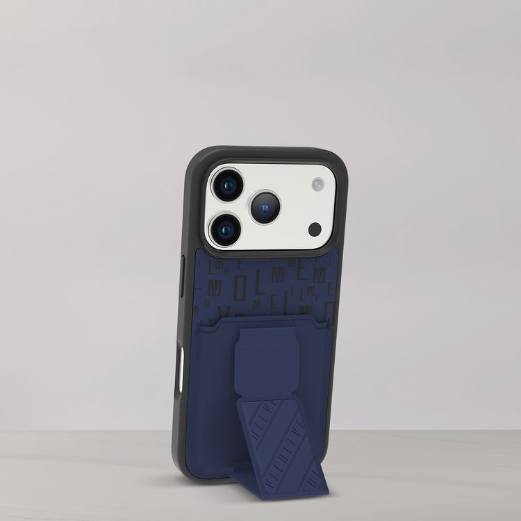 غطاء Levelo Morphix GripStand مع حامل بطاقات لهاتف iPhone 17 Pro Max، تصميم فخم بطبعات العلامة التجارية، واقي صدمات، حواف مرتفعة للكاميرا والشاشة، حامل حزام مغناطيسي - لون أزرق منتصف الليل.