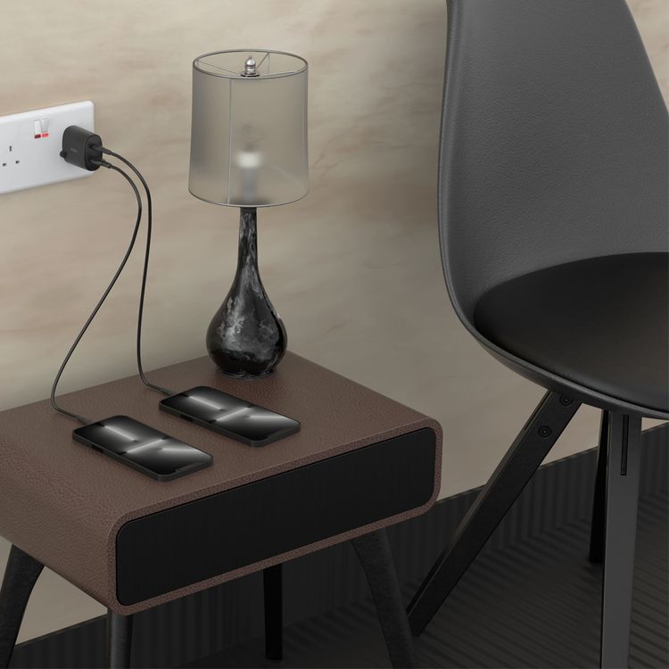 باوا شاحن سفر صلب مزدوج PD & QC مع كابل تايب-سي إلى تايب-سي - أسود