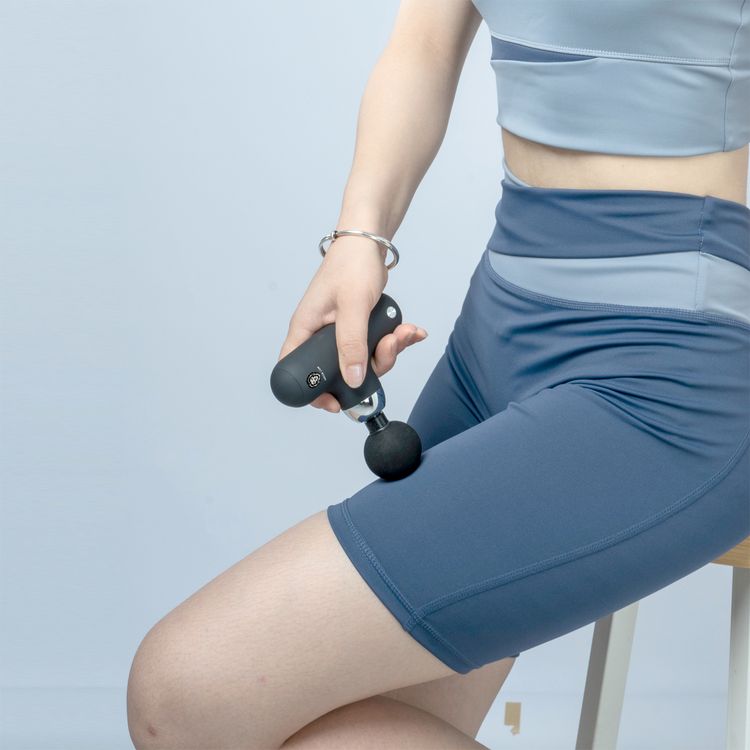 Green Lion Mini Pro Massage Gun with Up to 3 Hours Working Time, 800mAh Battery Capacity, 40W Power, Less than 55dB Noise Level, Up to 4000RPM Motor Speed - Black