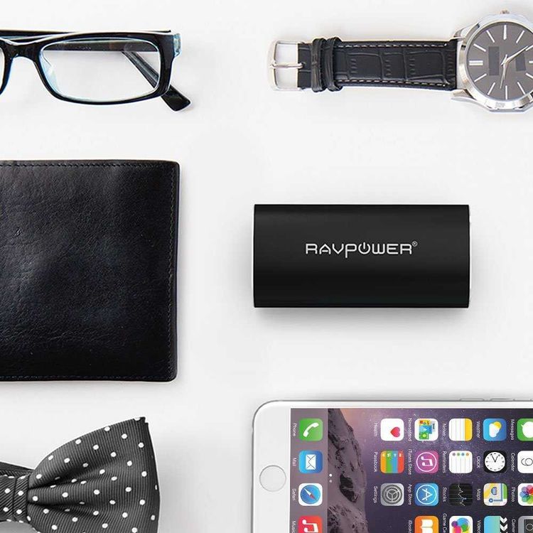 RAVPower Aluminum Power Bank 6700mAh with 2.4A Charging Output & iSmart Technology - Ergonomic Design Portable Charger Powerbank w/ LED Status Indicator & Full Protection - Black