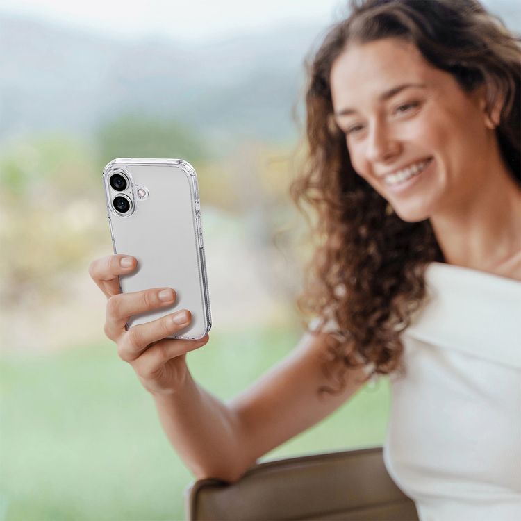 Levelo Clara Clear Case with Long-Lasting Clarity for iPhone 17, Enhanced Camera & Screen Protection, Precision Fit, Shock-Resistant Bumper, Ever-Clear Technology, Drop-Tested - Transparent