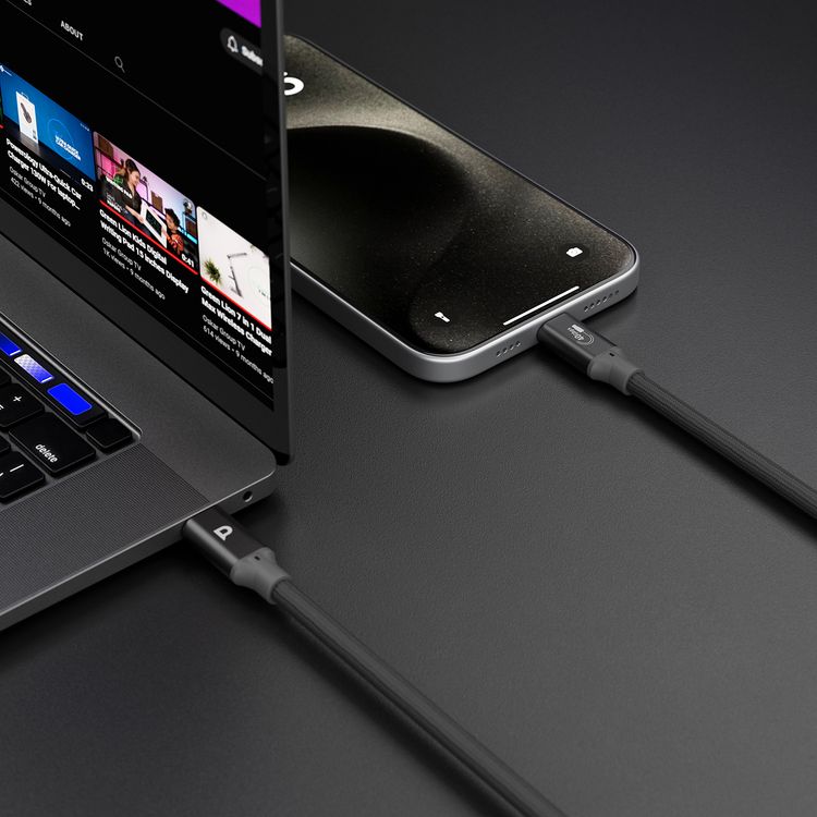 باورولوجي كابل باور سينك ويف USB-C إلى USB-C مع توصيل طاقة بقوة 240 وات، إخراج فيديو بدقة 8K، سرعة نقل تصل إلى 40 جيجابت في الثانية، مصنوع من مادة النايلون المجدول، بتصميم خالي من التعقيد، بطول كابل 2 متر، للشحن السريع ونقل البيانات، مع موصل معزز - رمادي غامق.