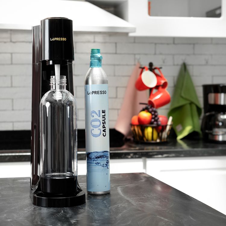  Lepresso Sparkling Water Maker and 4+1 x  CO2 Capsules Bundle, 1L Sparkling Water Maker Capacity, Adjustable Fizz Pressure, Efficient Carbonation, 0.6L Capsule Capacity, Carbonates up to 500 Cups of Beverages, Safe & Without Gas Leakage - Black / Silver