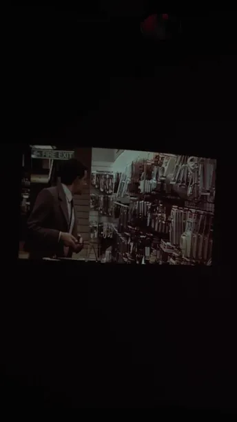 Green Lion Pluto 4K Portable Projector in UAE | Wireless Screen Mirroring - White Color |  (GNPLPRJRWH)