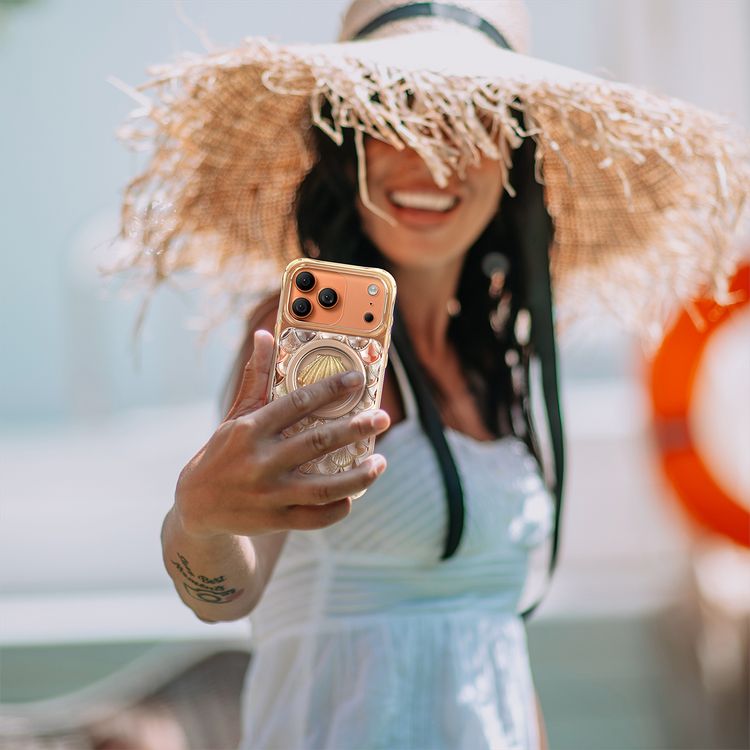 غطاء ليفيلو بيرل بتصميم ثلاثي الأبعاد للمحيط لهاتف آيفون 17 برو، بتصميم حجر القمر ثلاثي الأبعاد، متوافق مع MagSafe ومزود بمغناطيسات قوية، حواف مرتفعة لحماية الكاميرا والشاشة، تم اختباره ضد السقوط، زوايا بوسائد هوائية لامتصاص الصدمات، أناقة مستوحاة من المحيط - اللون البرتقالي.