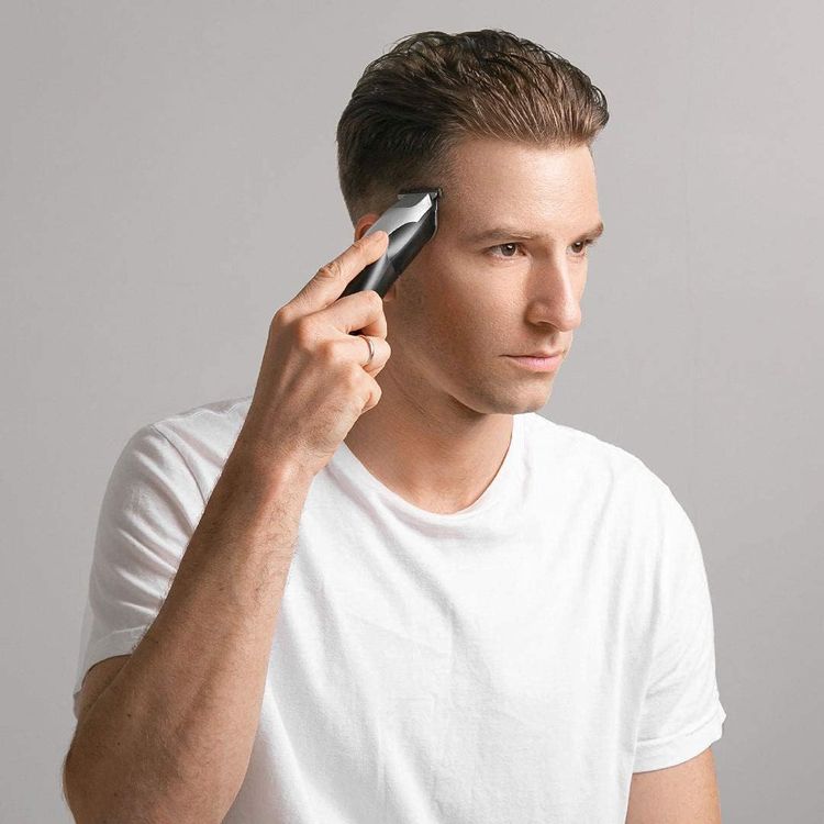 Enchen Humming Bird Electric Hair Clipper with 3 Size Combs, 1500mAh Battery Capacity, 3 Hours Charging Time, 4 Hours Working Time, Low Noise, Quick Charging - Black