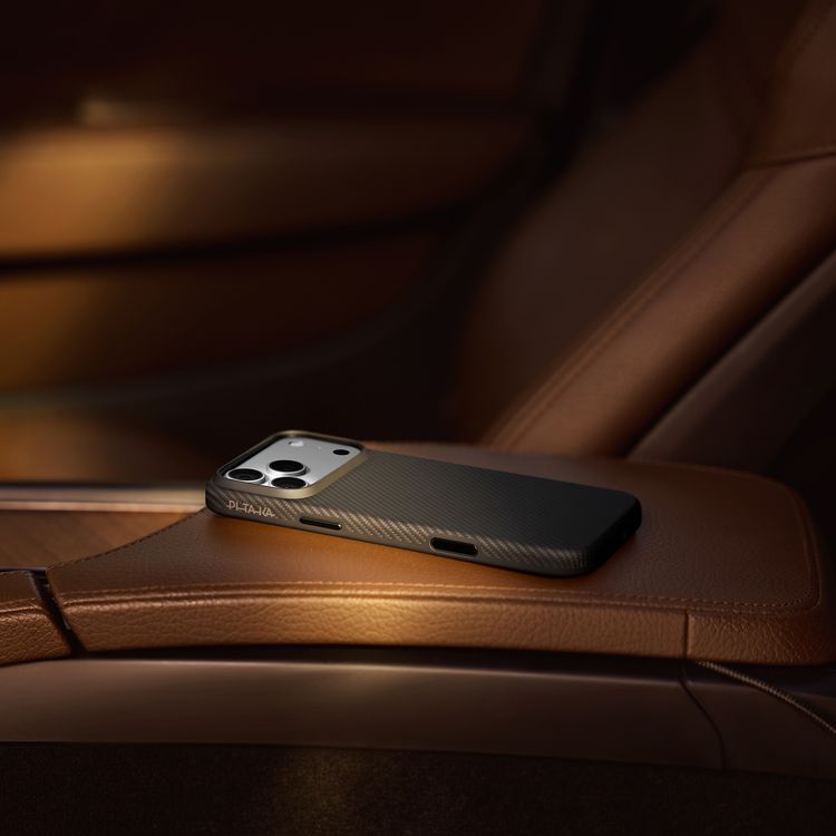 Pitaka Aramid UltraGuard Case for iPhone 17 Pro with MagSafe compatible, Carbon Fiber Material, Scratch resistant, wear resistant, Slim & Lightweight - Black / Gray