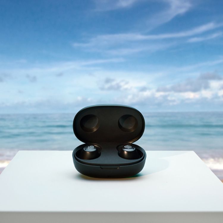 Urbanista Lisbon True Wireless Earbuds, Touch Controls, Compact Size, Siri and Google Voice Assistant, Up to 27 Hours Playtime, 2 Bluetooth Class, ≤10 m Bluetooth Range - Midnight Black