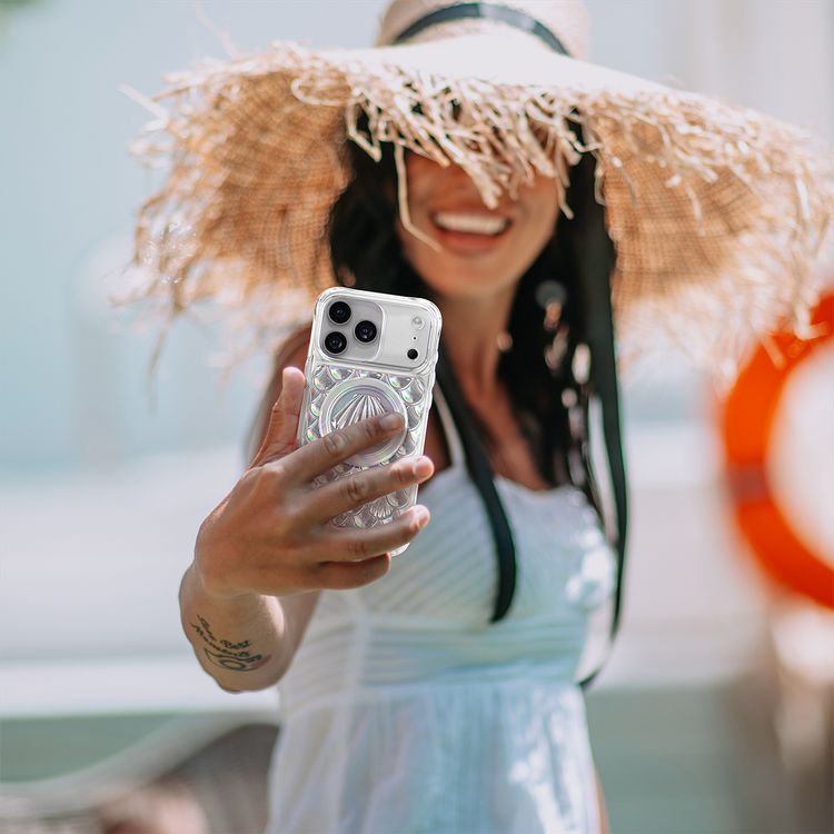 غطاء ليفلو بيرل ثري دي أوشن لجهاز آيفون 17 برو ماكس، تصميم ثري دي موونستون، متوافق مع ماجسيف ومغناطيسات قوية، حواف مرتفعة للكاميرا والشاشة، مضاد للسقوط، زوايا ماصة للصدمات بتقنية وسادة هوائية، أناقة مستوحاة من المحيط - متلألئ.