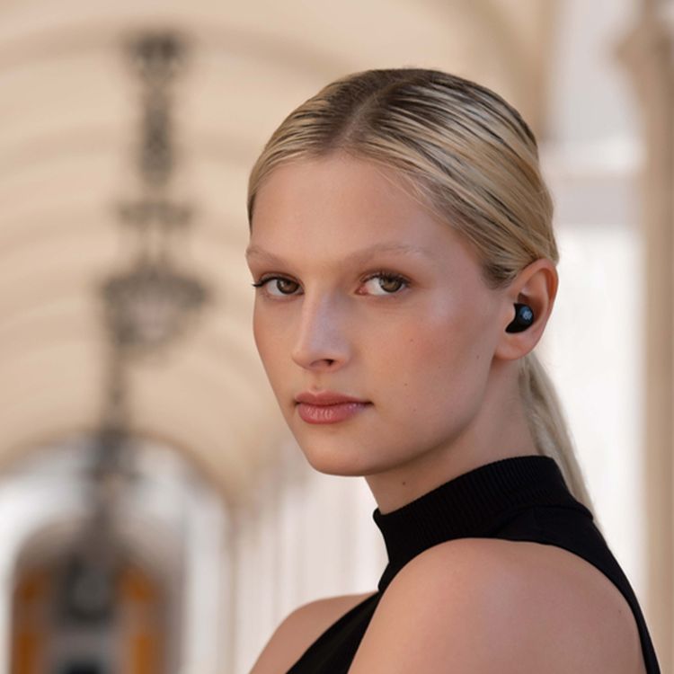 Urbanista Lisbon True Wireless Earbuds, Touch Controls, Compact Size, Siri and Google Voice Assistant, Up to 27 Hours Playtime, 2 Bluetooth Class, ≤10 m Bluetooth Range - Midnight Black