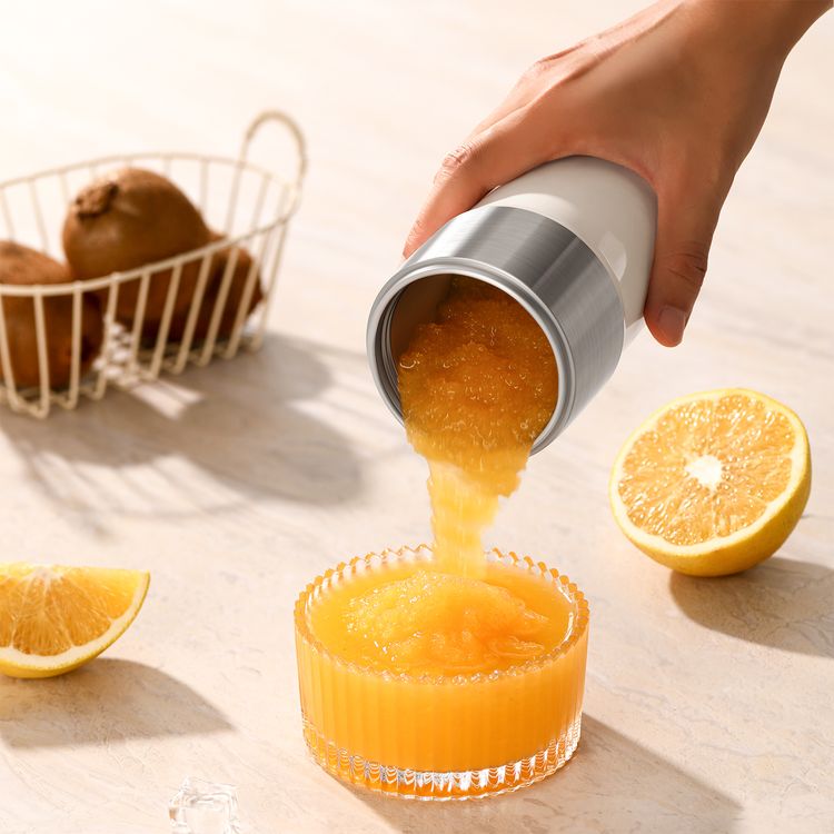 كوب خلاط ستانلس ستيل معزول بالفراغ من بورودو مع قدرة قوية على سحق الثلج، غطاء شرب آمن، سعة بطارية 2×1300 مللي أمبير، شحن سريع من نوع C، غطاء مزدوج قابل للتبديل، 26 شفرة، سعة 320 مل، سرعة محرك 18500 دورة في الدقيقة، يحافظ على السخونة والبرودة لمدة تصل إلى 6 ساعات، مصنوع من الفولاذ المقاوم للصدأ 304 - أبيض.