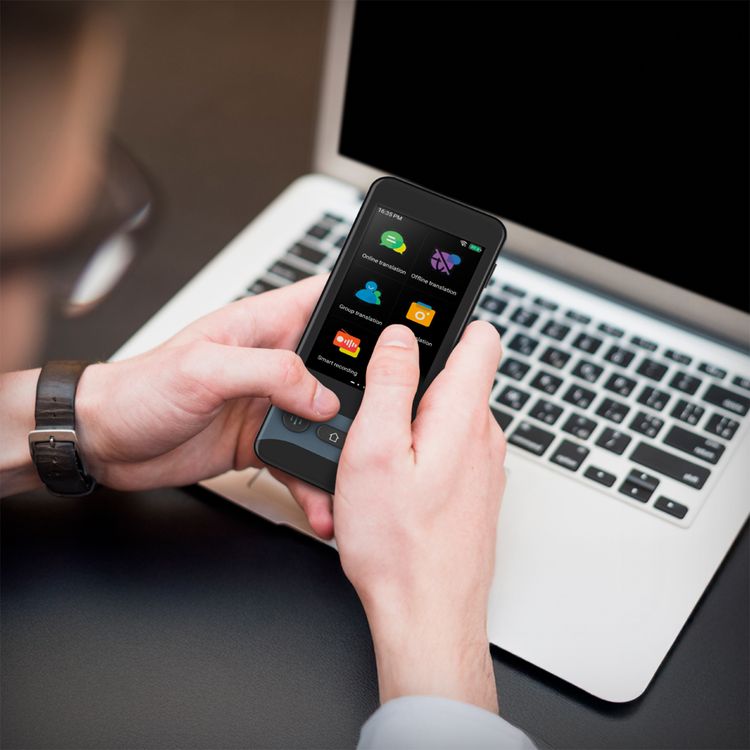 Levelo FluentLink Offline & Online Translation Device with 1500mAh Battery Capacity, Up to 8 Hours Working Time, 0.5 Seconds Translation Speed, 142 Supported Languages - Gray