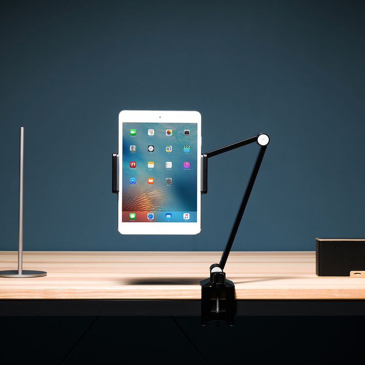 Green Lion Stable Tablet & Phone Stand