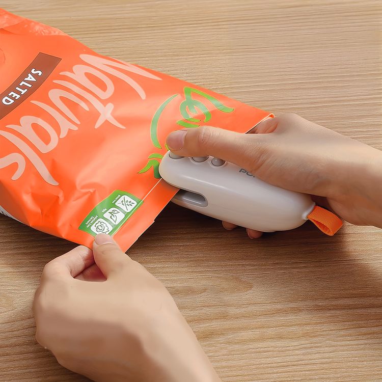 Porodo Lifestyle 2-In-1 Magnetic Mini Sealer & Cutter with Rechargeable Battery, 400mAh Battery Capacity, 2 Hours Working Time, ABS  Material - White